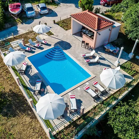 Mali Paradiso - One Bedroom With Terrace And Pool View A3 Appartement