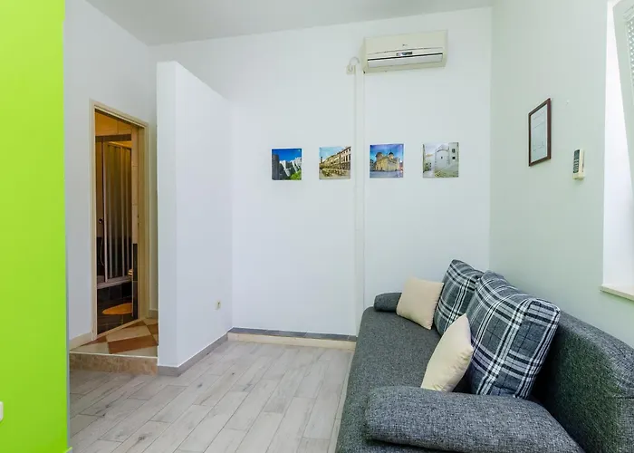 Appartement Mali Paradiso - One Bedroom With Terrace And Pool View A3