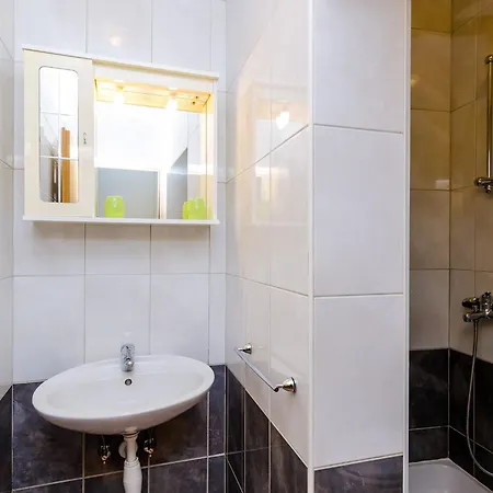 Apartamento Mali Paradiso - One Bedroom With Terrace And Pool View A3 *