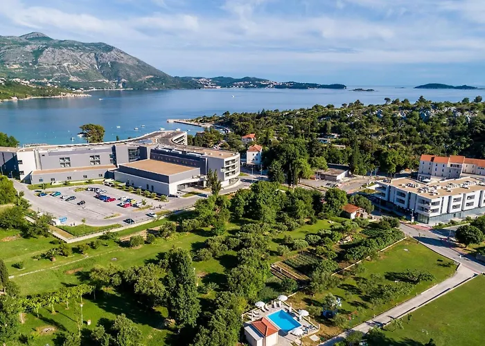 Mali Paradiso - One Bedroom With Terrace And Pool View A3 Апартаменты *